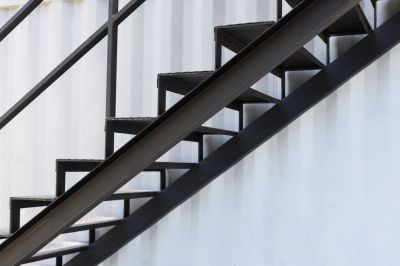Metal Steps Installation