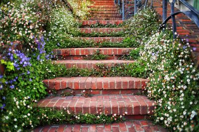 Create Sturdy and Attractive Stairs with Brick!